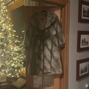 Women’s Long Fluffy Coat Warm Outerwear